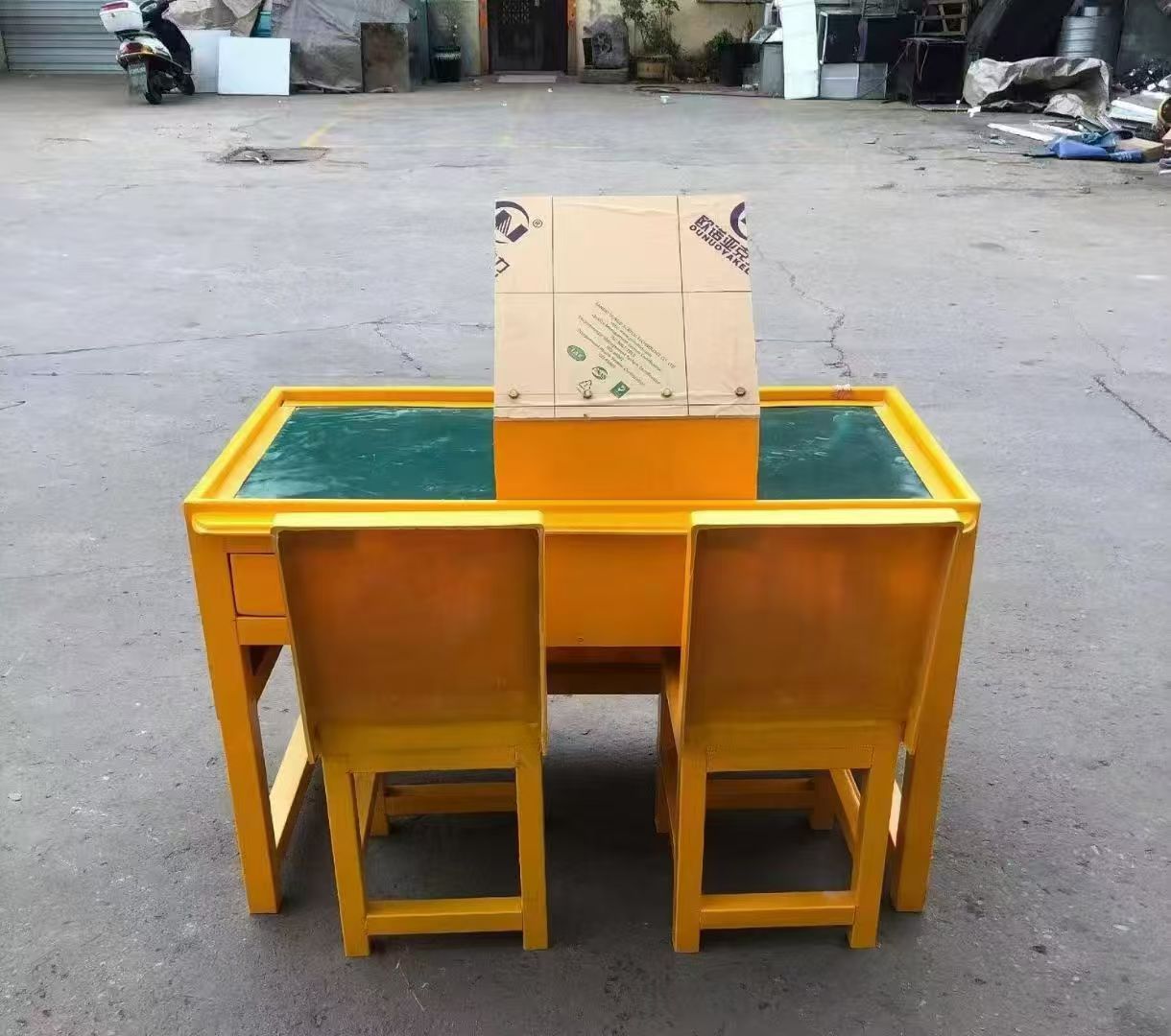 海盐防静电导通桌井下煤矿火工品发放桌：危险品流转的安全守护者